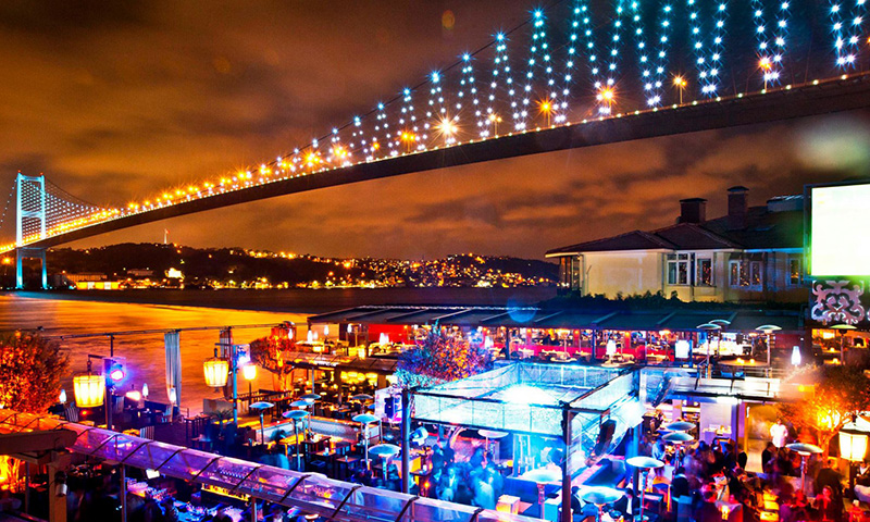 İstanbul Gece Hayatı Nasıl? En Ünlü Mekanlar ve Gece Kulüpleri